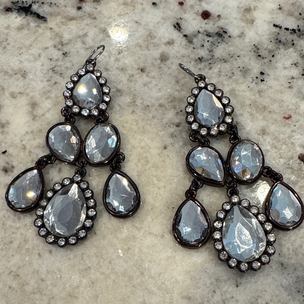 Source Unknown Crystal Drop Earrings
